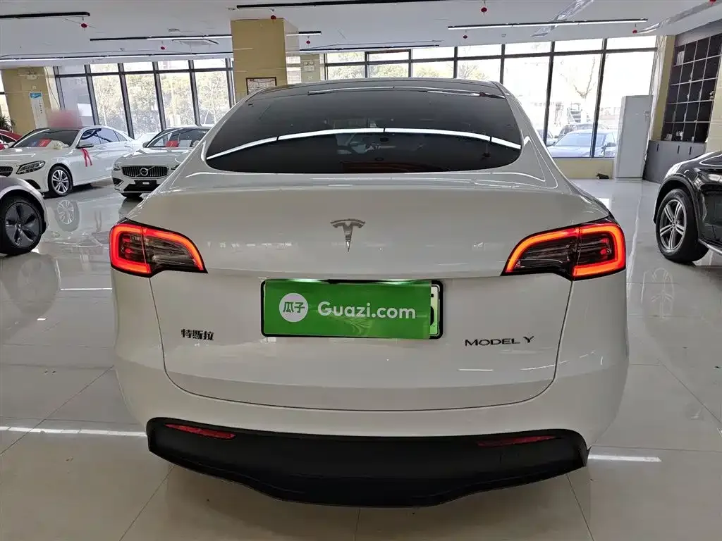 Tesla Model Y 2024 из CN, фото 7