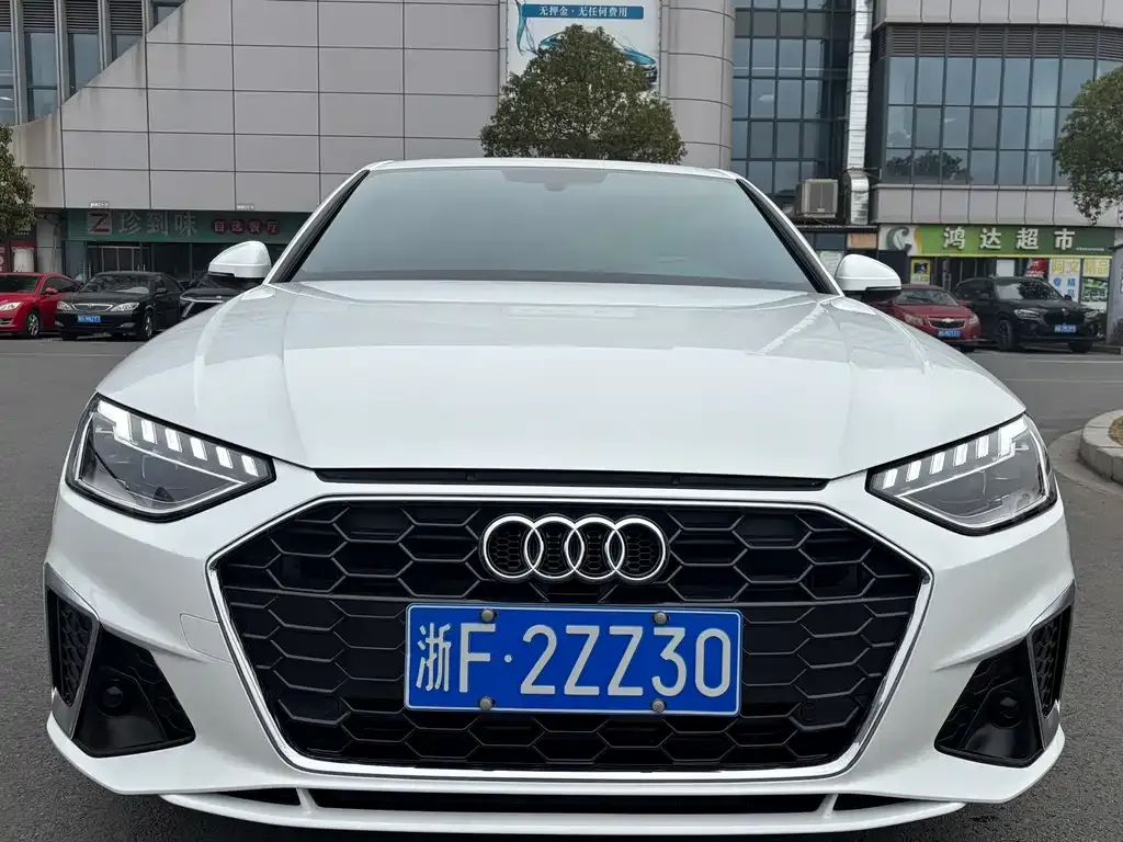 Audi A4L 2022 из CN, фото 10