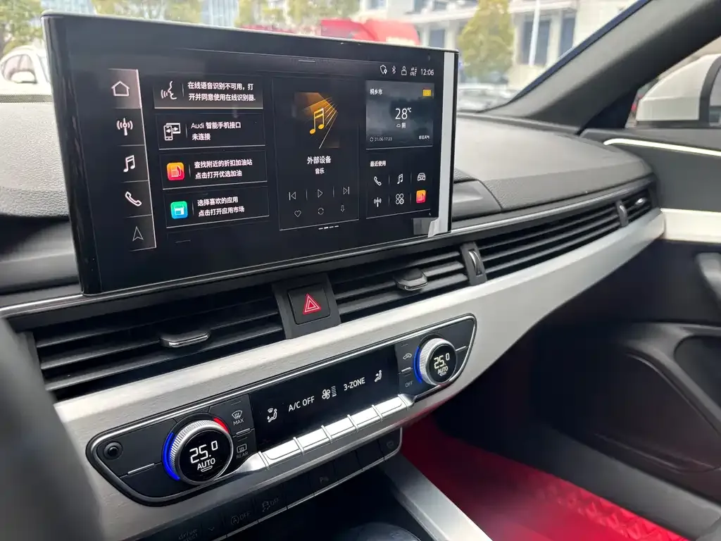 Audi A4L 2022 из CN, фото 5