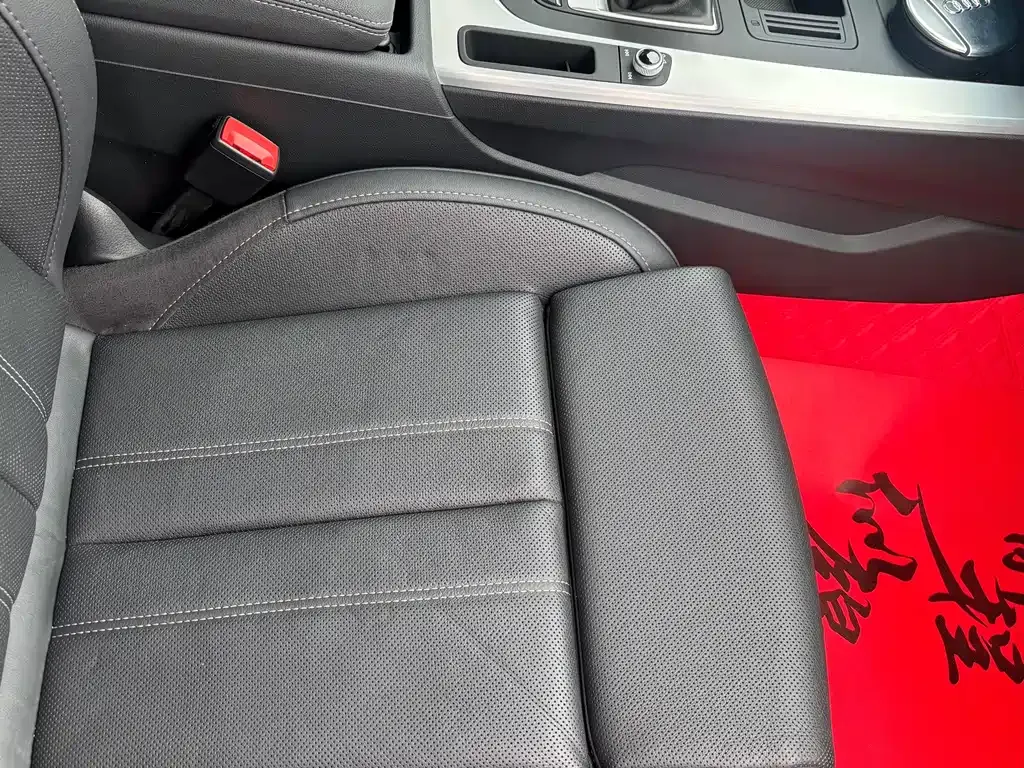 Audi A4L 2022 из CN, фото 8