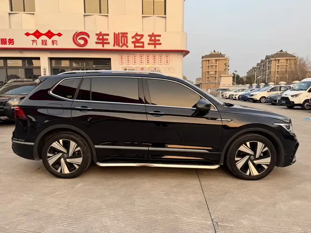 Volkswagen Tiguan L 2023 из CN, фото 7