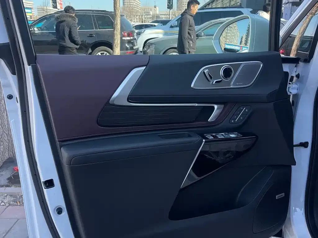 Buick Century 2025 из CN, фото 9