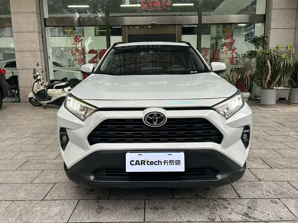 Toyota RAV4 2024 из CN, фото 9