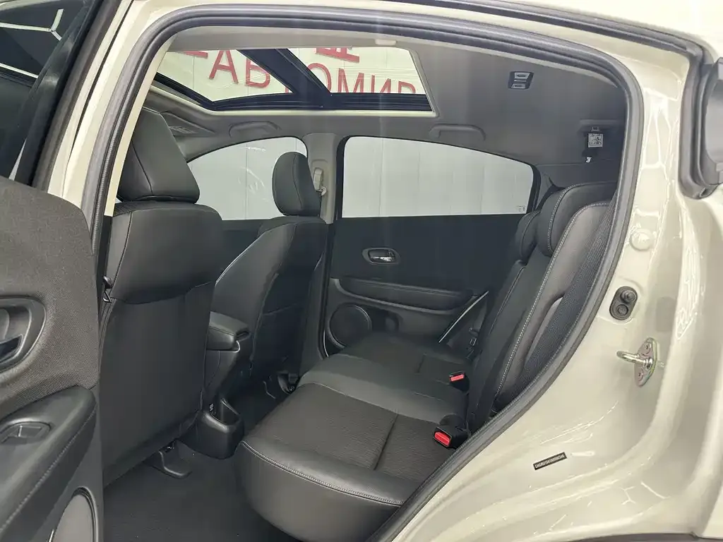 Honda Vezel 2022 из CN, фото 8