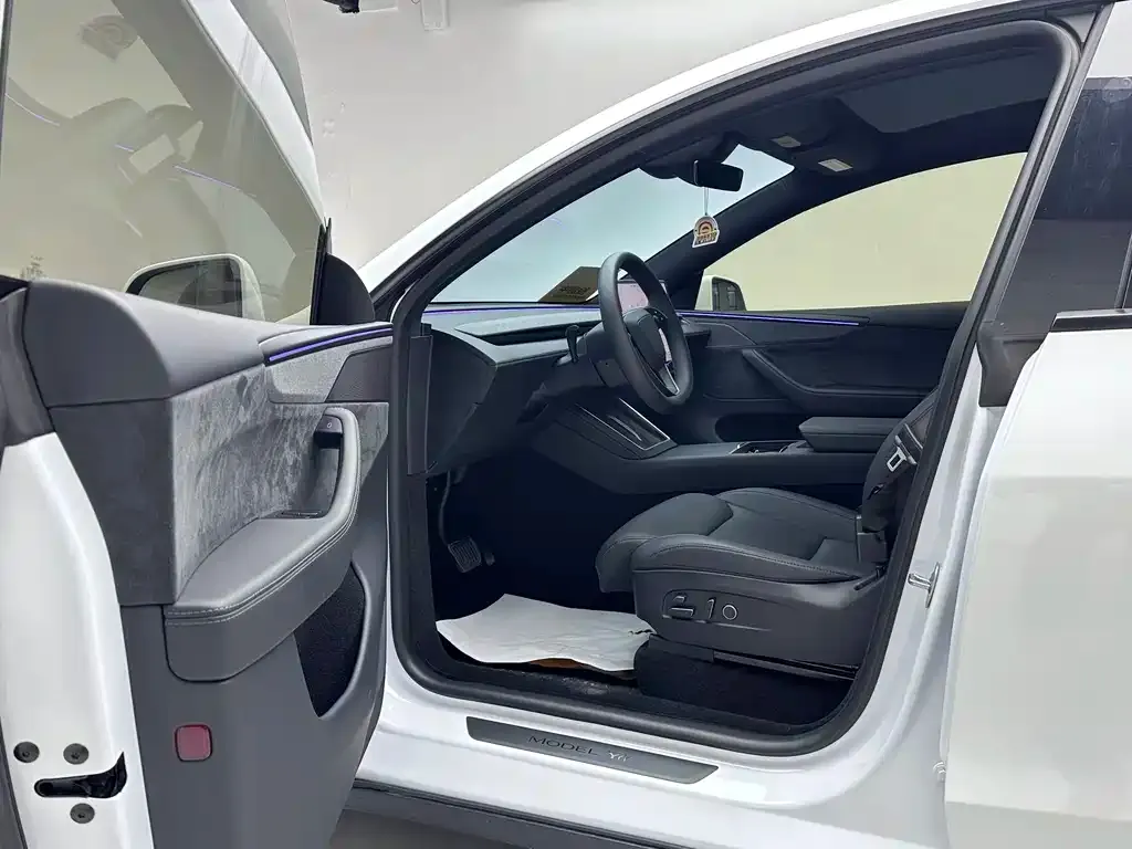 Tesla Model Y L 2025 из CN, фото 9
