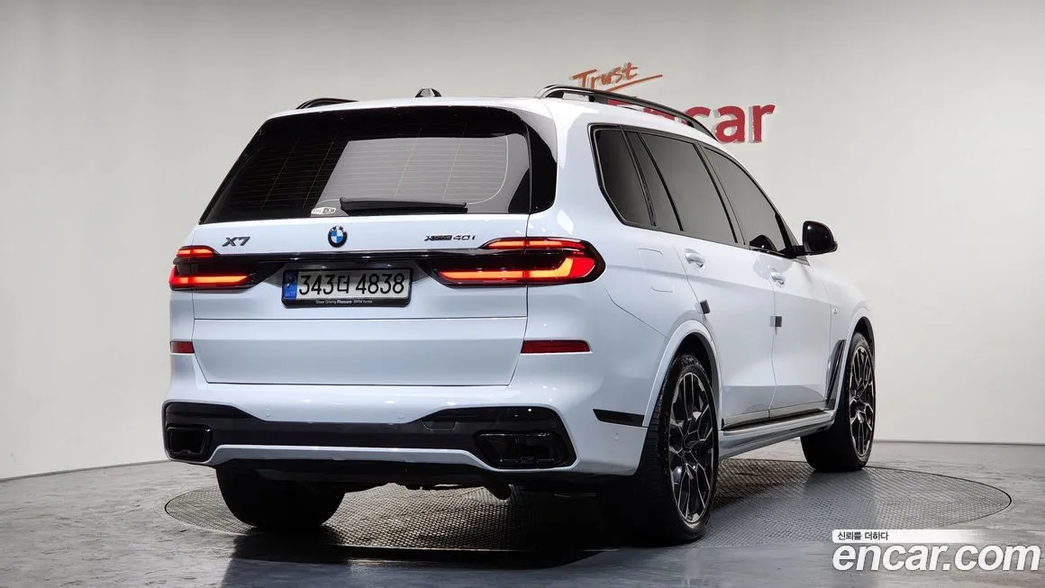 BMW X7 — фото 3