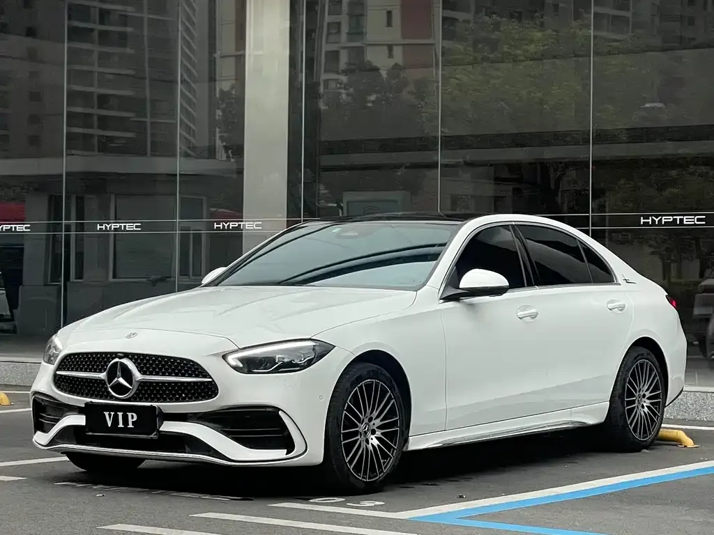 Mercedes-Benz C-Class — фото 1