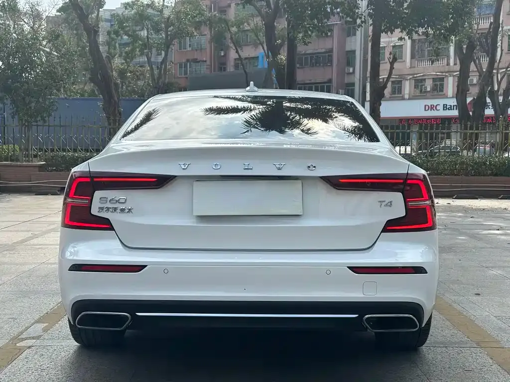 Volvo S60 2021 из CN, фото 6
