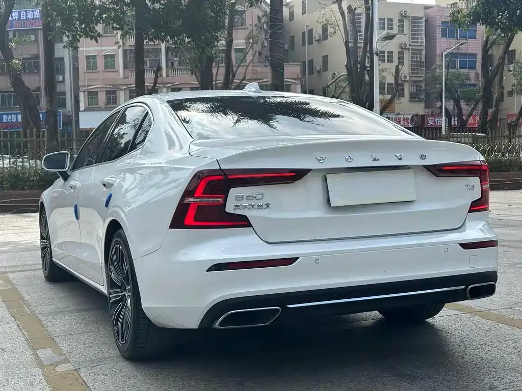 Volvo S60 2021 из CN, фото 9