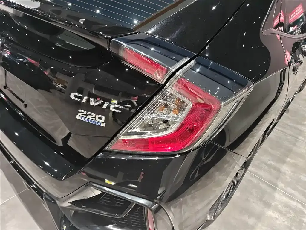 Honda Civic — фото 8