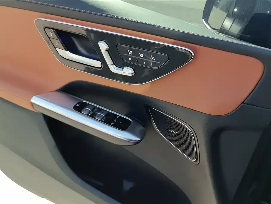 Mercedes-Benz GLC 2024 из CN, фото 3