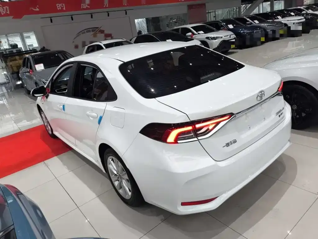 Toyota Corolla 2025 из CN, фото 5