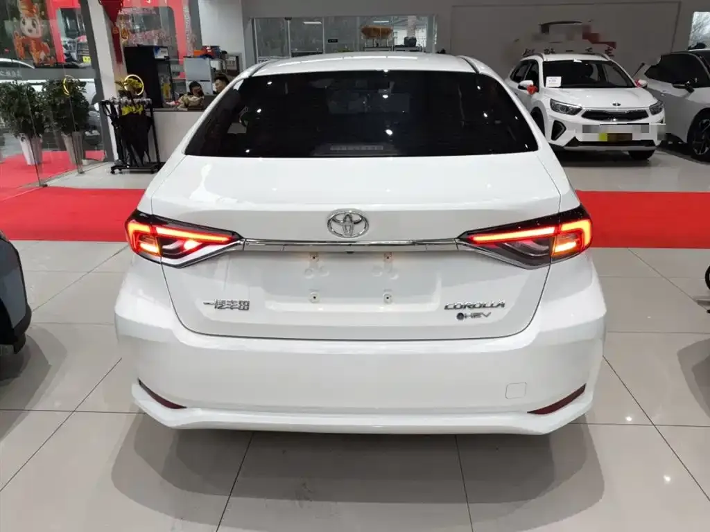 Toyota Corolla 2025 из CN, фото 2