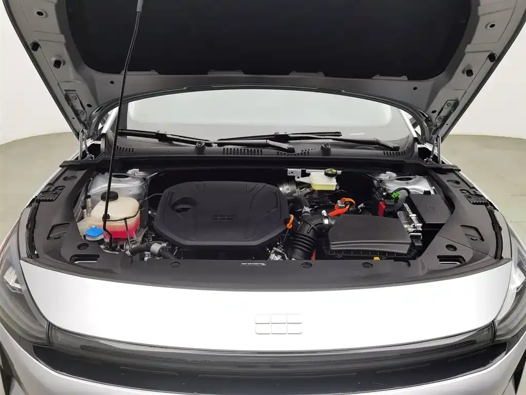 Geely Galaxy L6 2025 из CN, фото 2