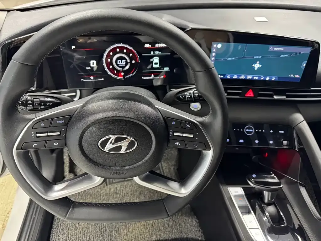 Hyundai Elantra 2023 из CN, фото 7