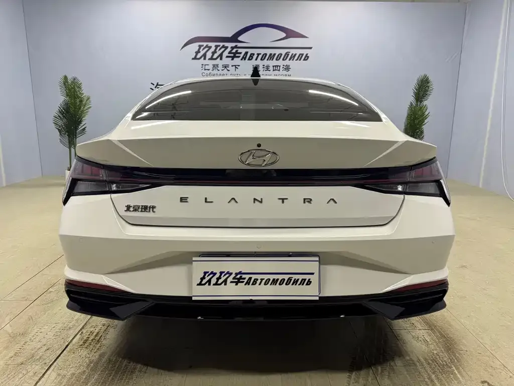 Hyundai Elantra 2023 из CN, фото 10
