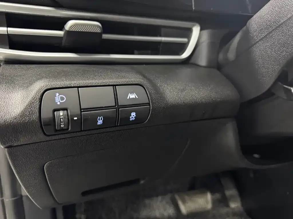 Hyundai Elantra 2023 из CN, фото 4