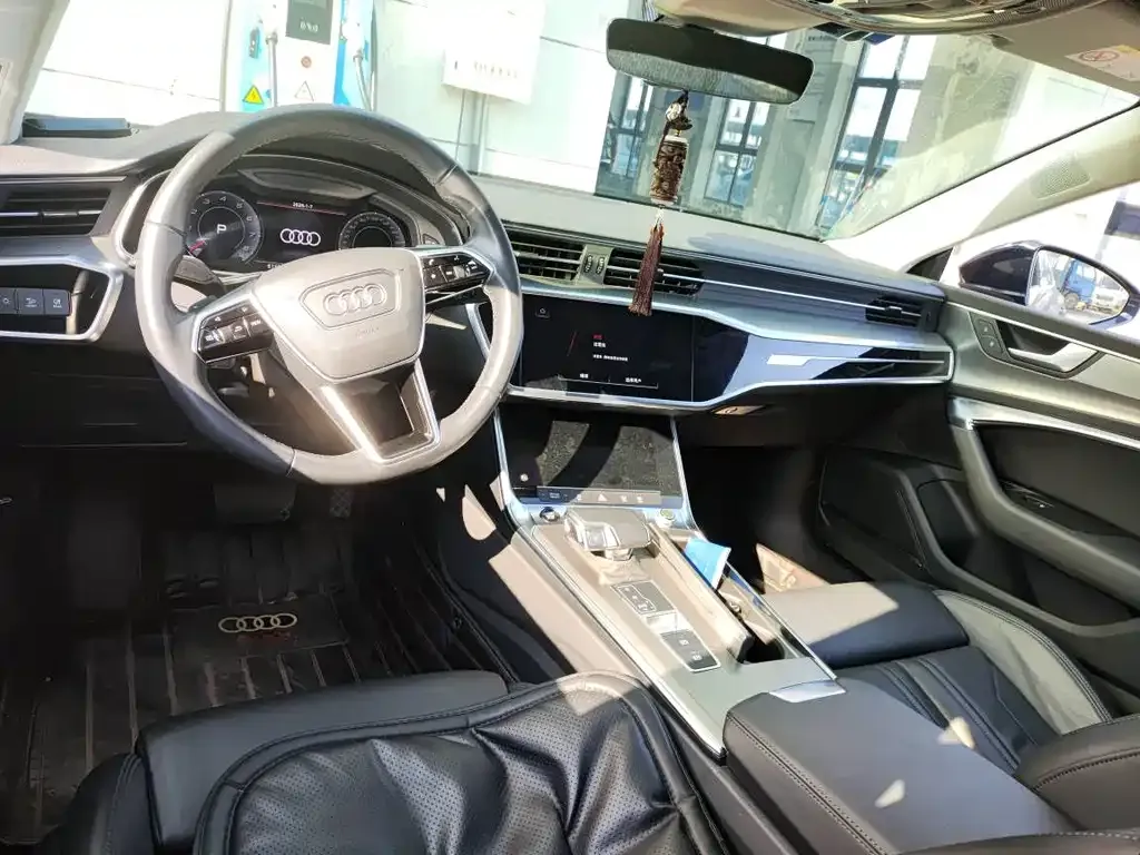 Audi A7 2021 из CN, фото 5