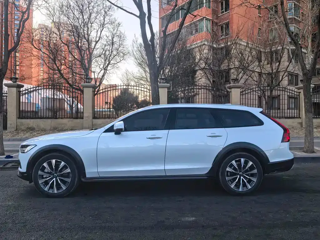 Volvo V90 2023 из CN, фото 6