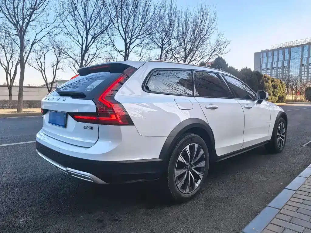 Volvo V90 2023 из CN, фото 7