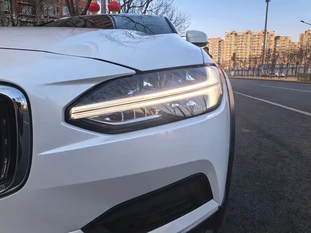 Volvo V90 2023 из CN, фото 3