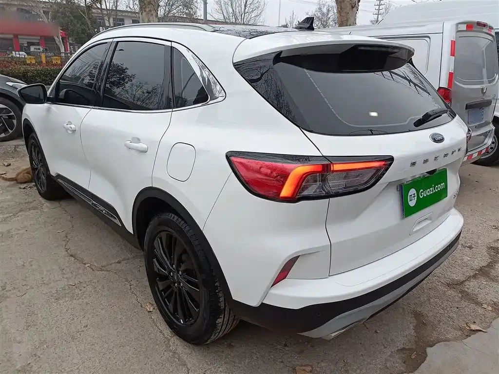 Ford Escape 2024 из CN, фото 8