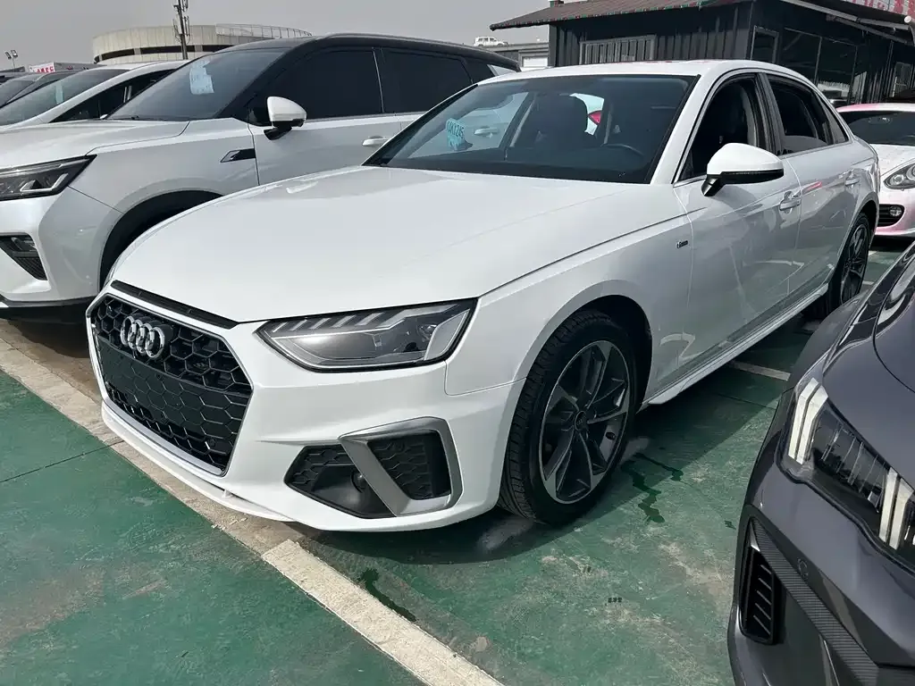 Audi A4L 2023 из CN, фото 1