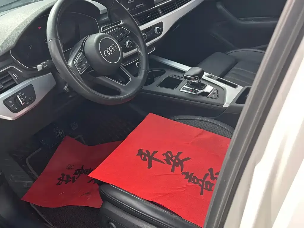Audi A4L 2023 из CN, фото 8