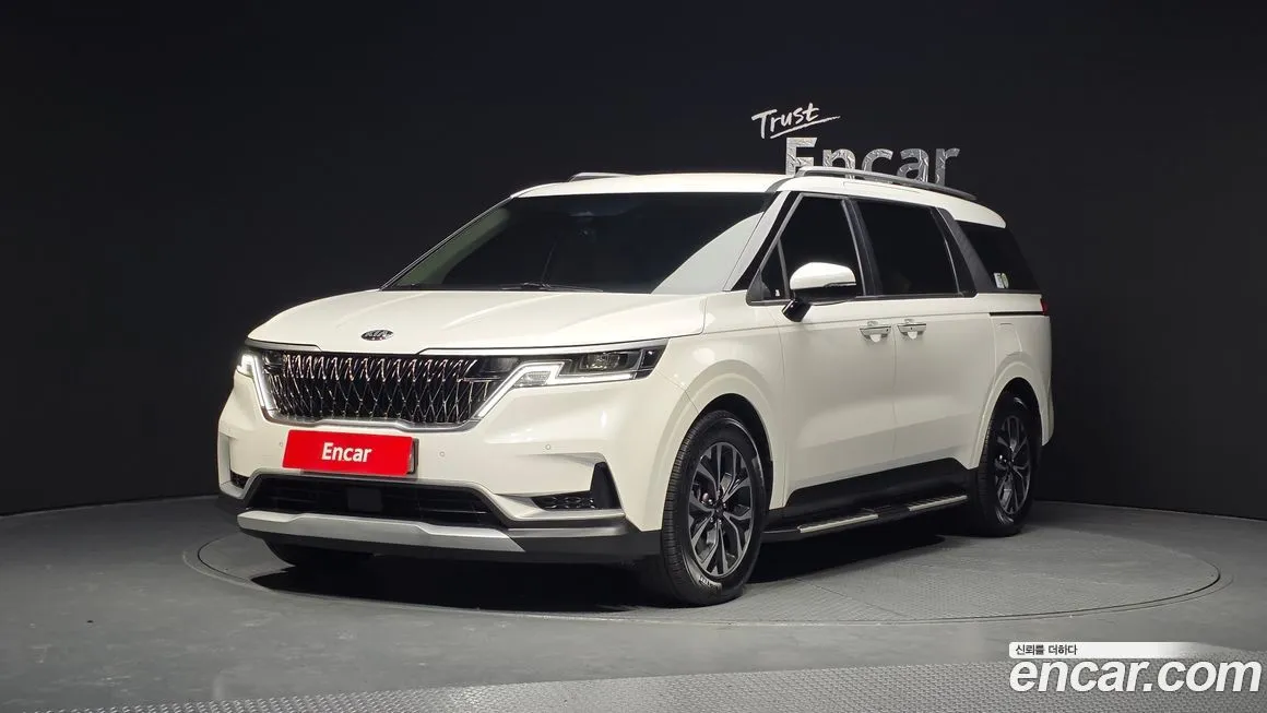 Kia Carnival — фото 1