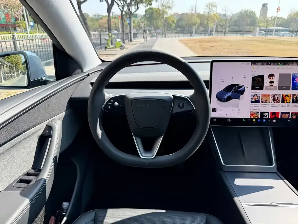 Tesla Model Y — фото 4