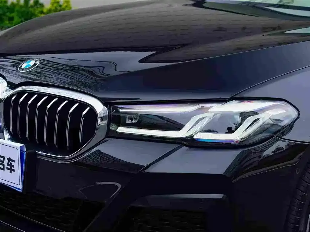 BMW 5 Series — фото 6