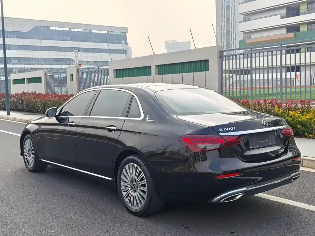 Mercedes-Benz E-Class 2021 из CN, фото 3