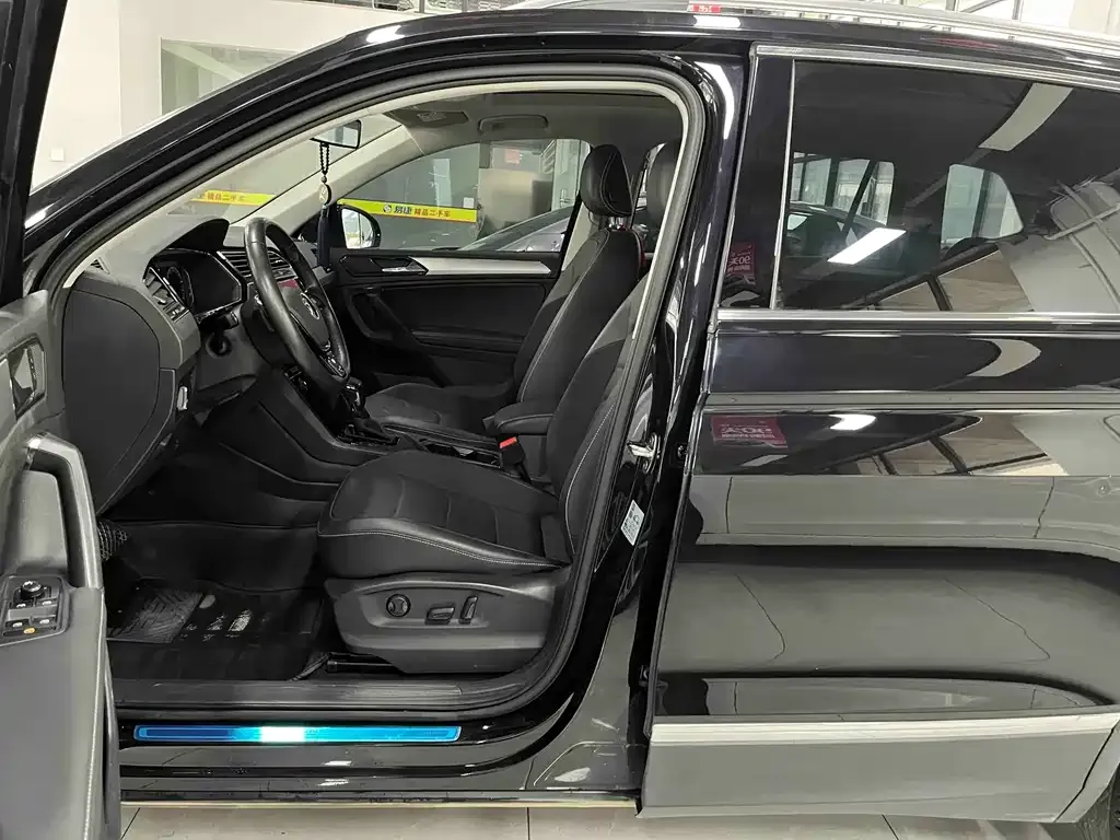 Volkswagen Tiguan L 2021 из CN, фото 10