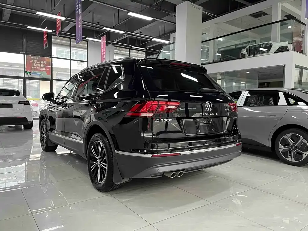 Volkswagen Tiguan L 2021 из CN, фото 3