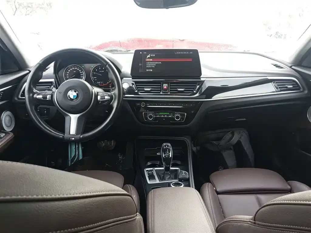 BMW 1 Series 2023 из CN, фото 2