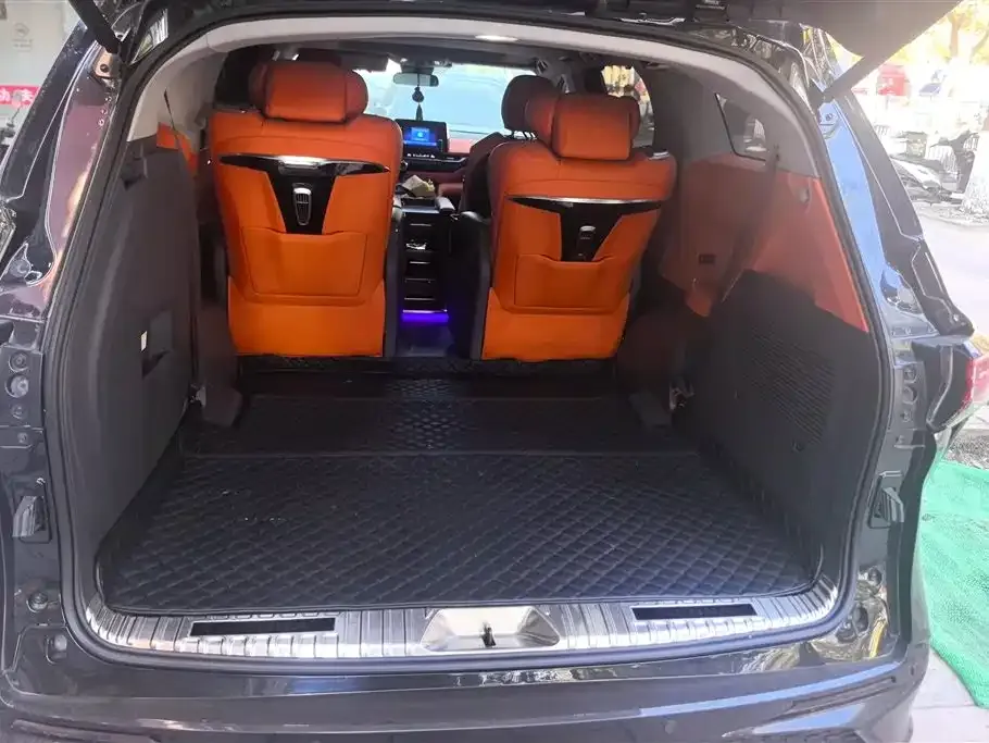 Toyota Sienna 2023 из CN, фото 2