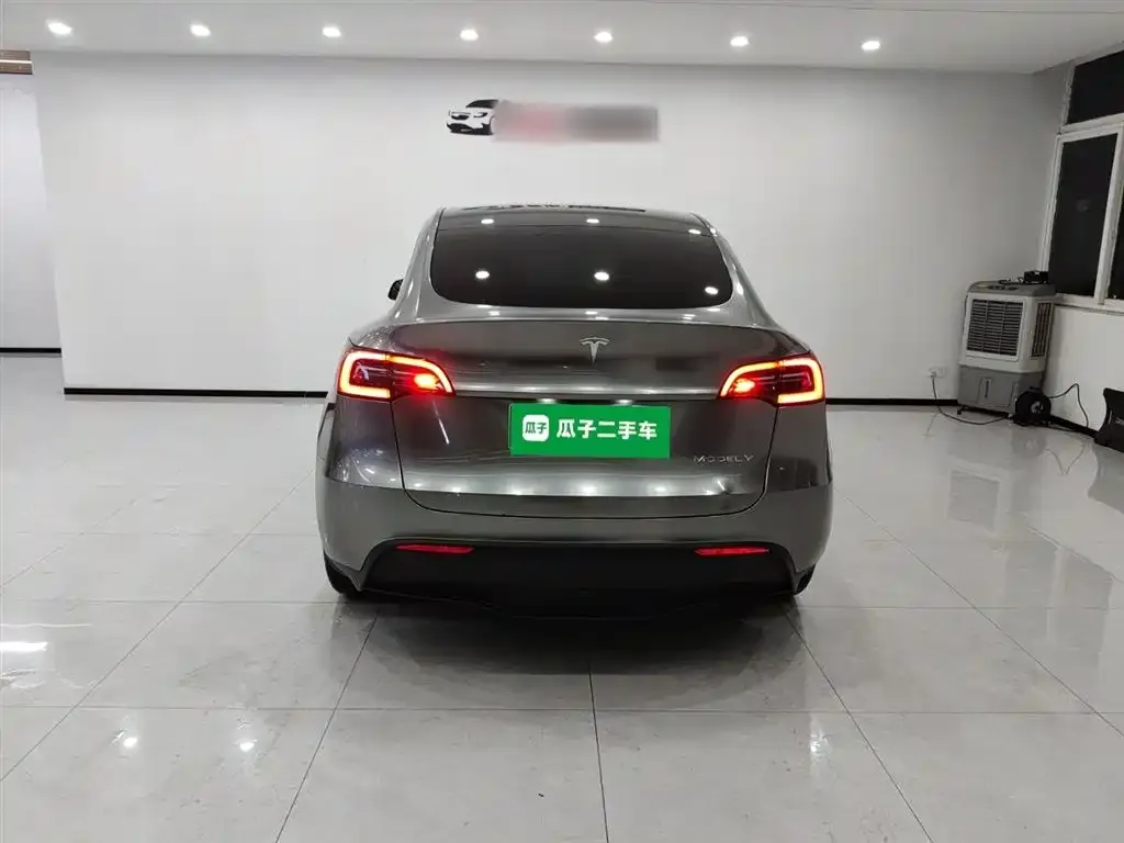 Tesla Model Y — фото 6