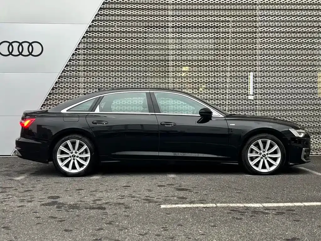 Audi A6L 2024 из CN, фото 10