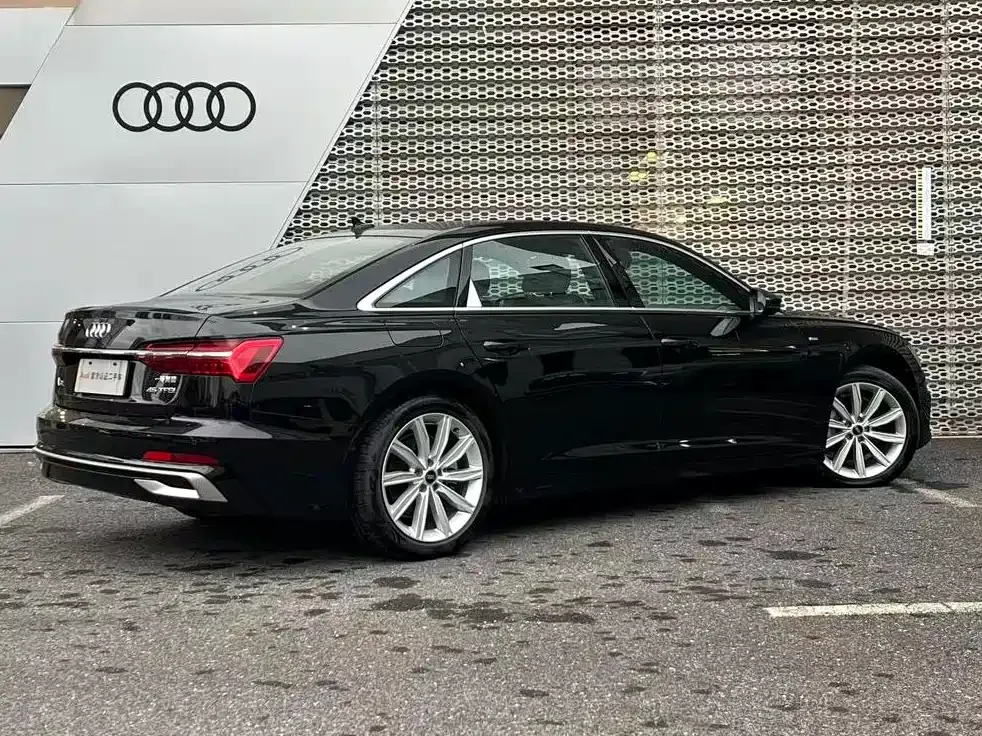 Audi A6L 2024 из CN, фото 6