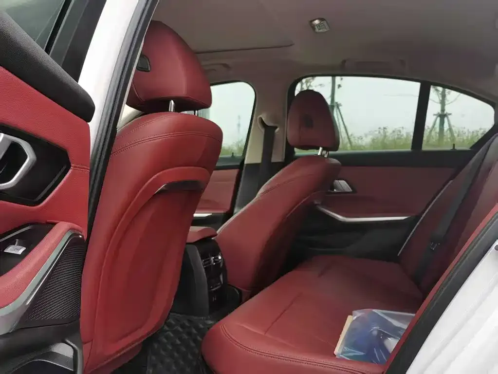 BMW 3 Series 2023 из CN, фото 5
