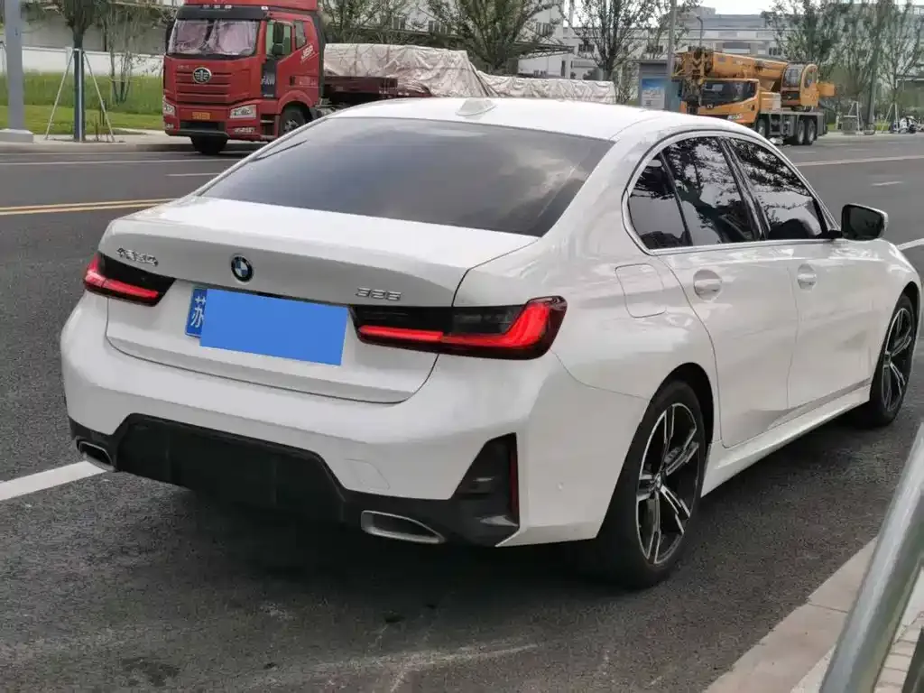 BMW 3 Series 2023 из CN, фото 6