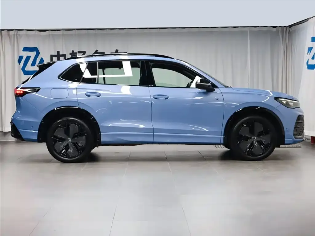 Volkswagen Tiguan L 2024 из CN, фото 3