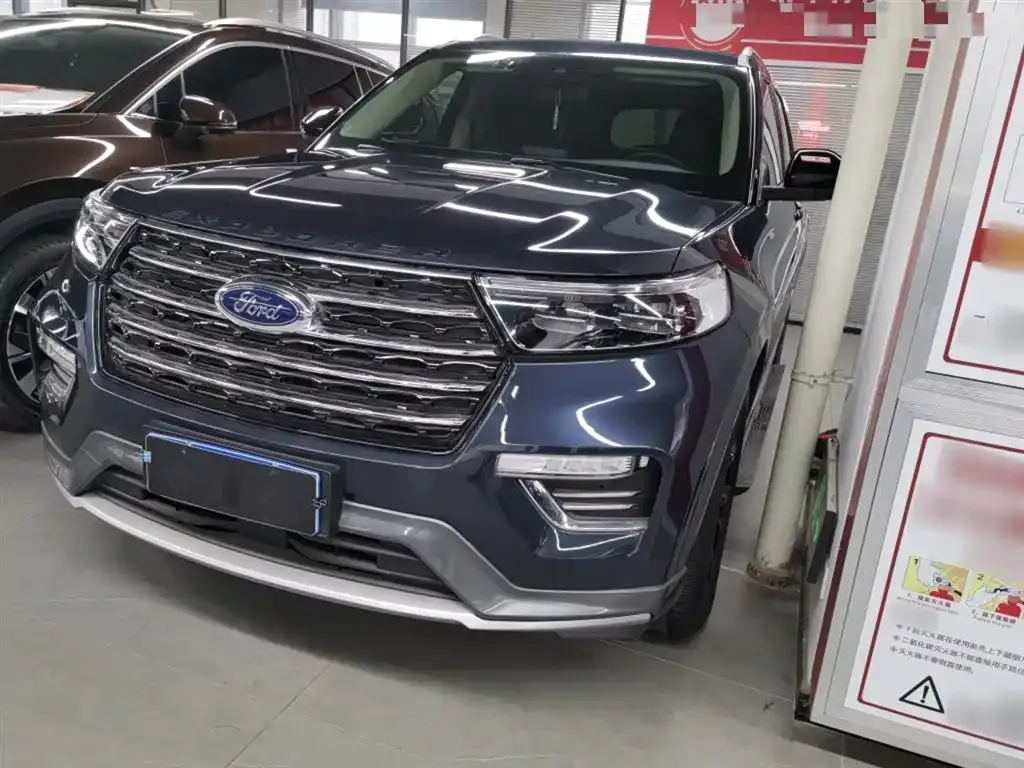 Ford Explorer 2021 из CN, фото 1