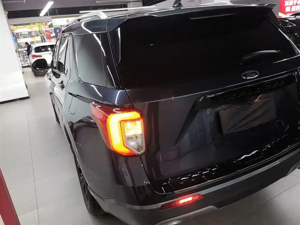 Ford Explorer 2021 из CN, фото 7