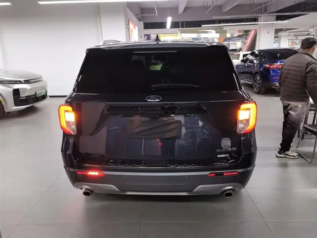 Ford Explorer 2021 из CN, фото 6