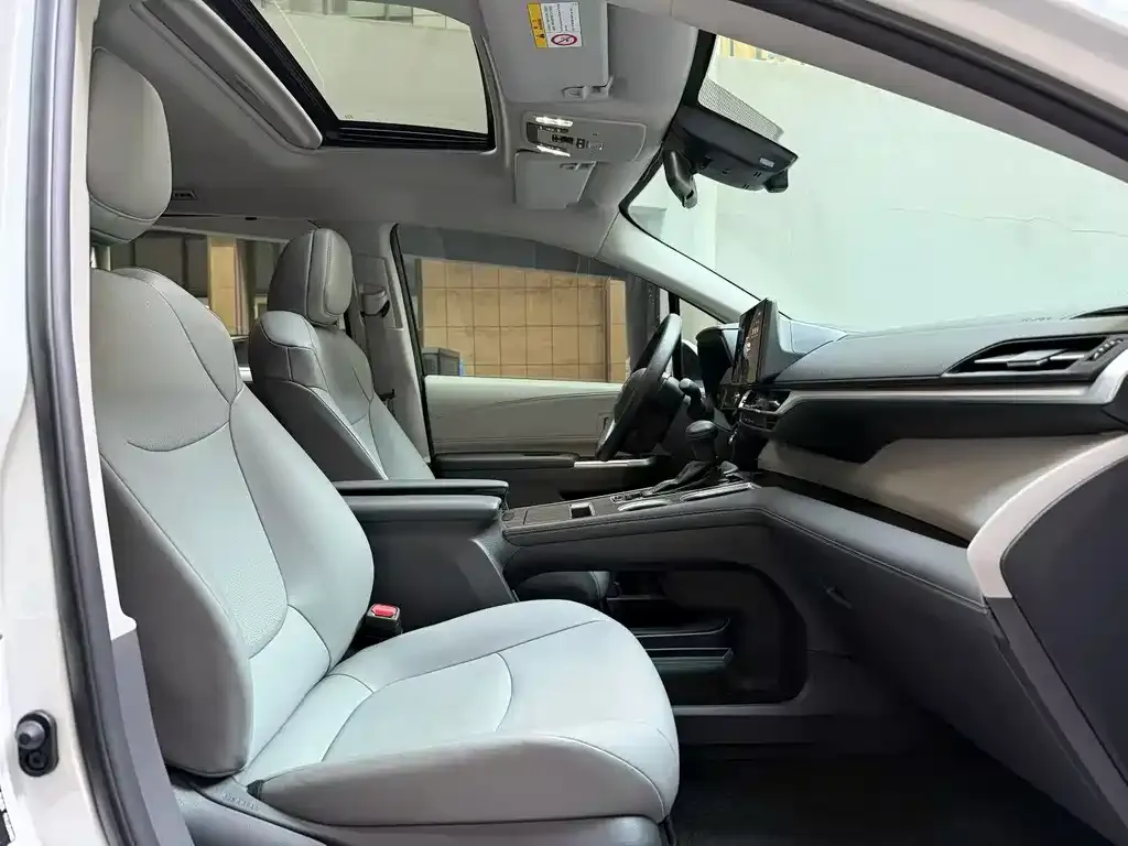 Toyota Granvia 2025 из CN, фото 6