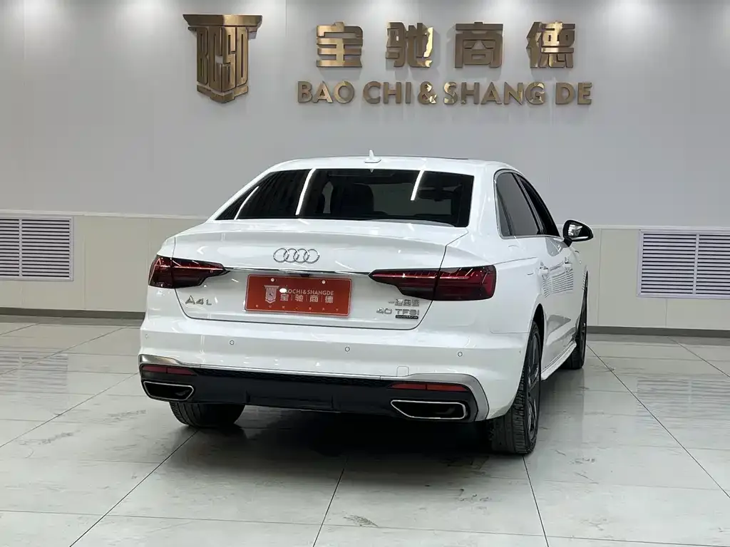 Audi A4L 2021 из CN, фото 3