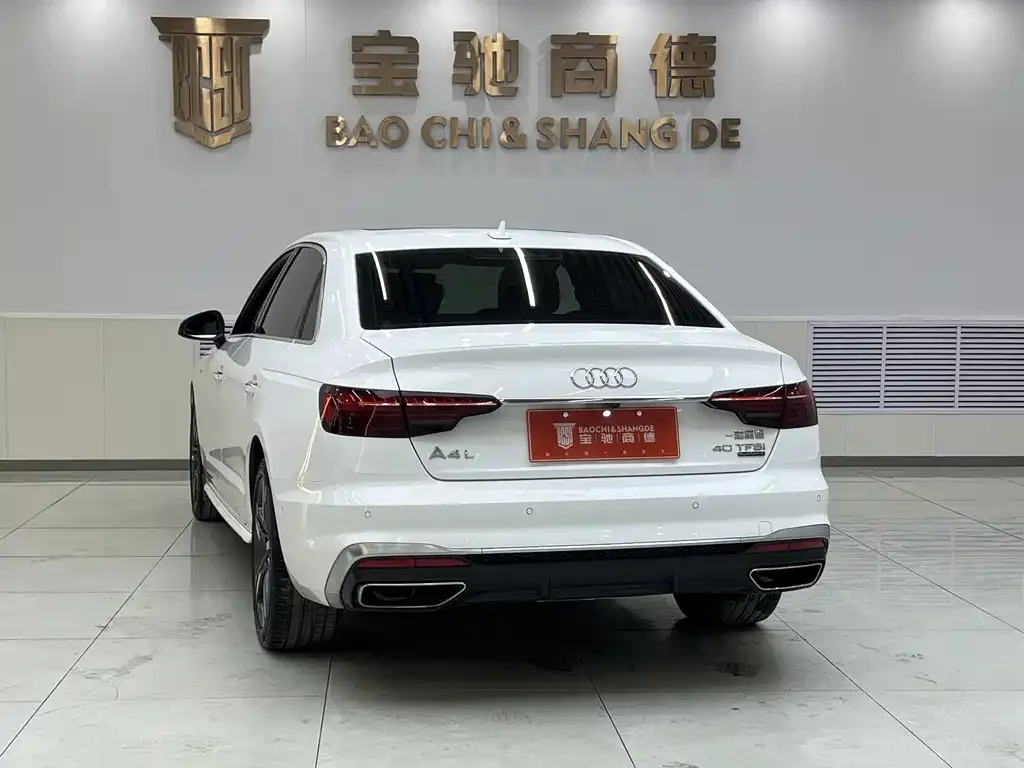 Audi A4L 2021 из CN, фото 4