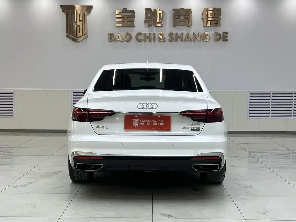 Audi A4L 2021 из CN, фото 2
