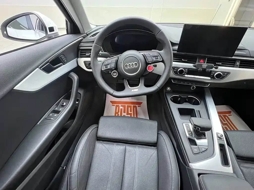 Audi A4L 2021 из CN, фото 9